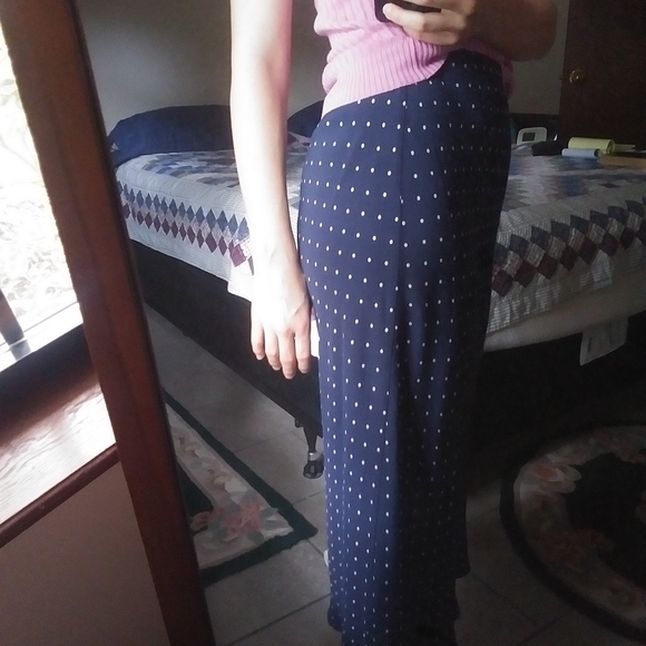 Madewell | The Perfect Midi Slip Skirt - Picture 3 of 5